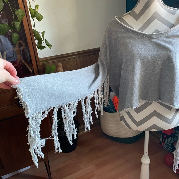 Free people oversized v neck sweatshirt. Womens XS. - Picture 2 of 7